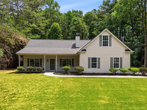 2786 Club Forest Dr, Conyers, GA 30013