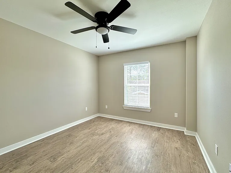 Hidden Pointe Apartments — Photo 6