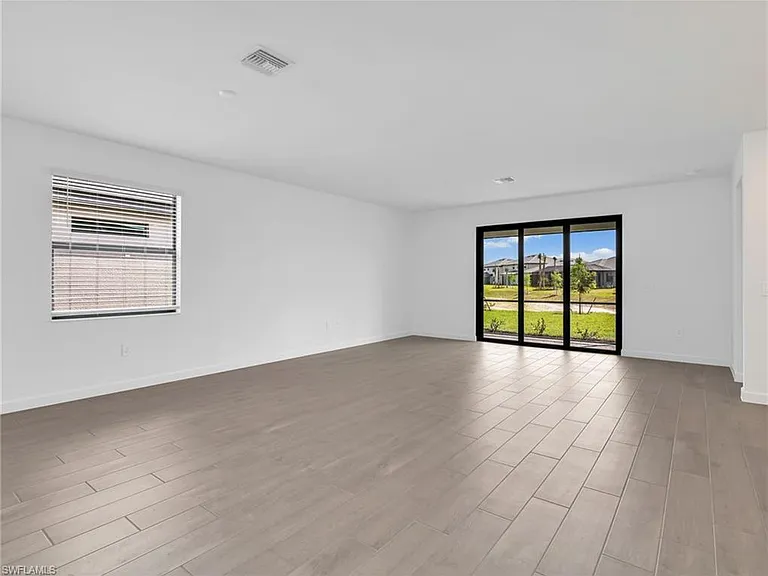 19228 Gentry Pl — Photo 6