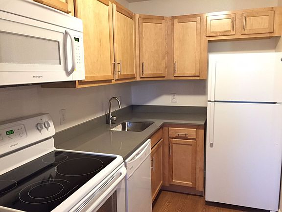 4th image of 3055-3061 29th St #103
