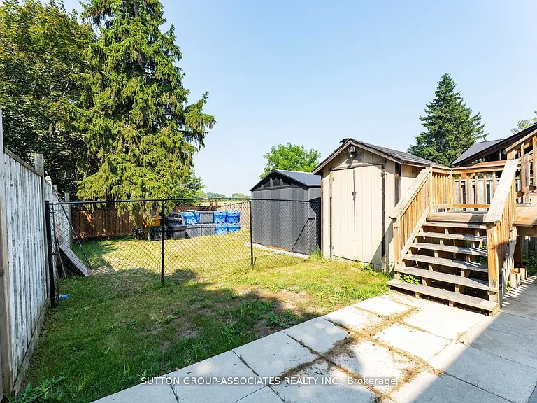 1610 Dundas St W #2 — Photo 24