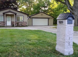 809 N Holland Sylvania Rd, Toledo, OH 43615