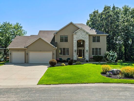 2226 Flora Ct, Lino Lakes, MN 55038