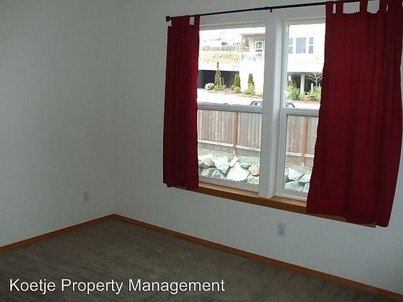 3rd image of 1890 SW Scenic Heights St APT G3