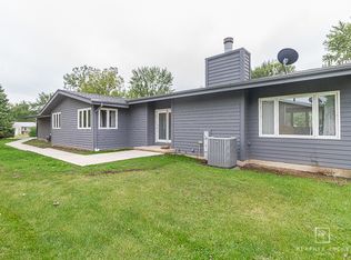 149 Holiday Dr, Somonauk, IL 60552