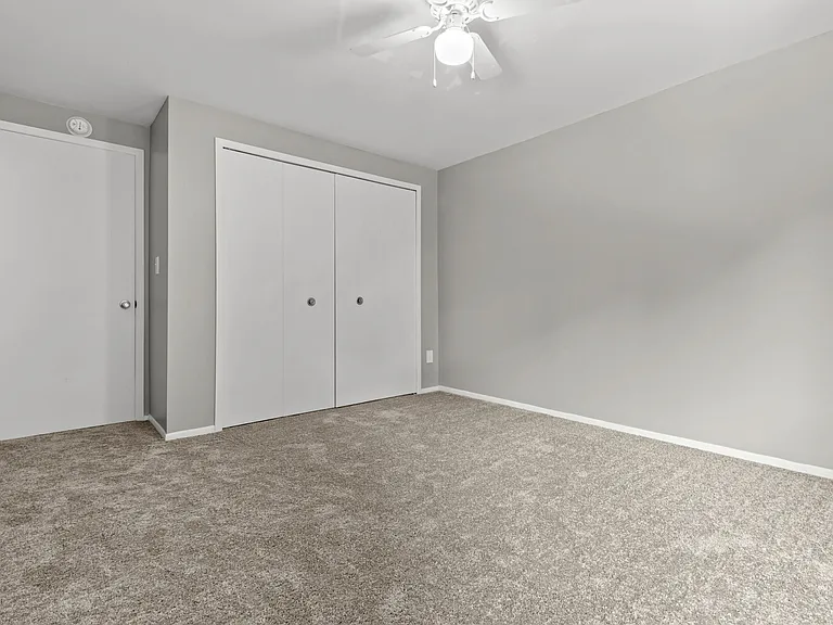 Country Meadows Apartments — Photo 19