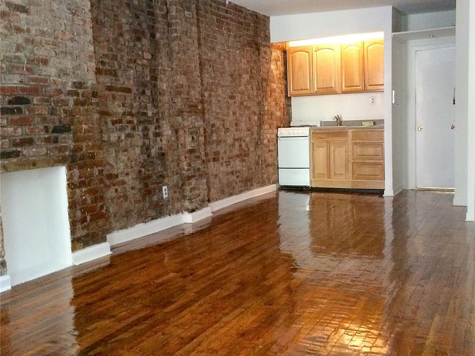 2nd image of 428 W 46th St APT 1B