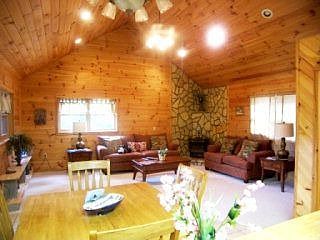 Open floor plan w/vaulted ceilings