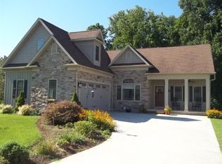 215 Fox Briar Ln, Madison Heights, VA 24572