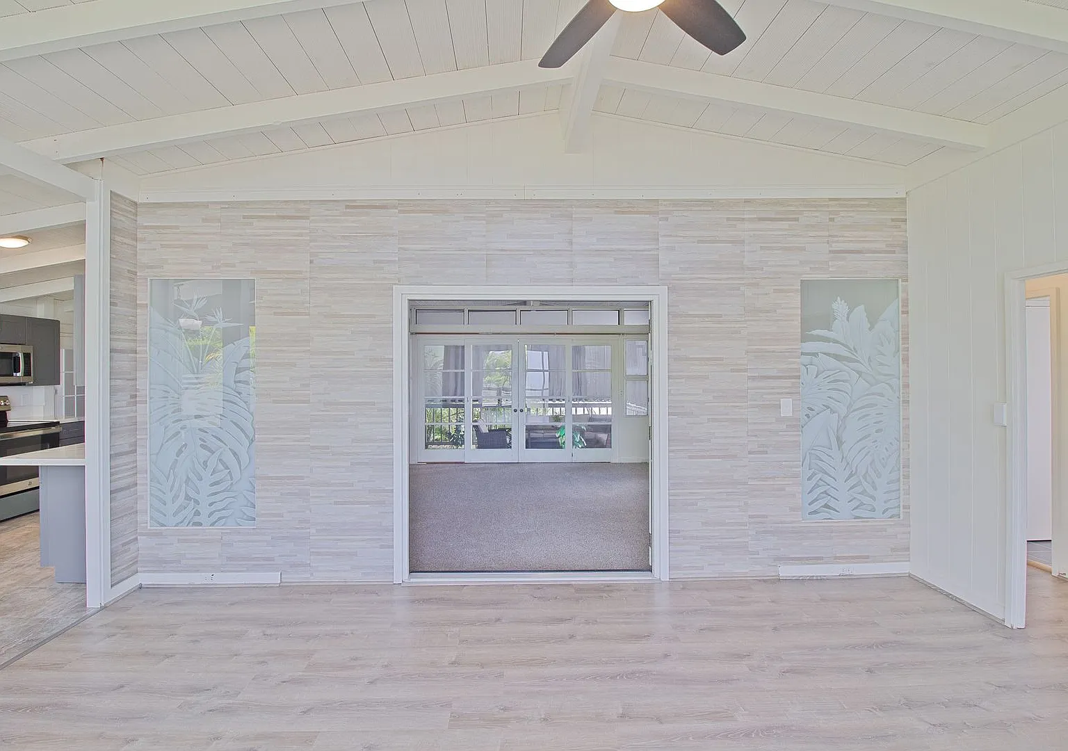 4/2.5/2 Home in Kaneohe - Ideal Location - Beautiful Upgrades — Photo 2