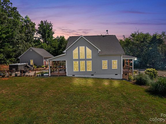 2nd image of 105 Peach Tree Valley Dr