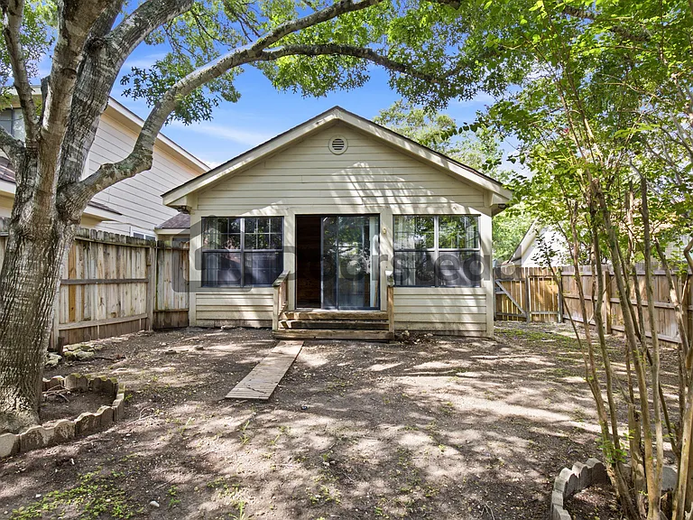 13845 Brook Hollow Blvd — Photo 27