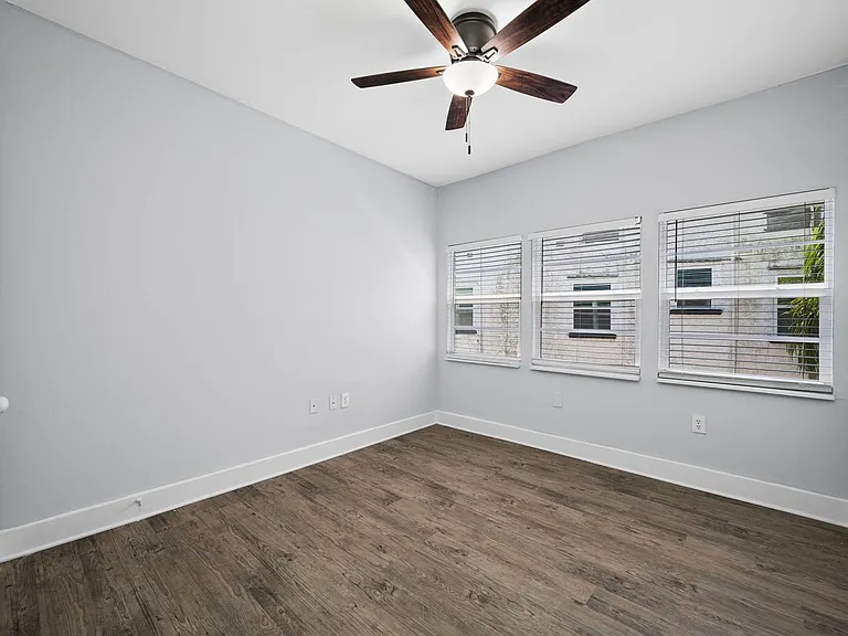 1403 S Bay Villa Pl — Photo 37