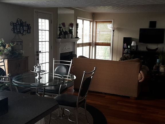 4th image of 2894 Torrey Pines Dr