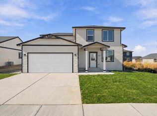 305 Olivia St, Sunnyside, WA 98944