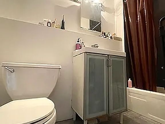 5th image of 316 Troutman St #4E