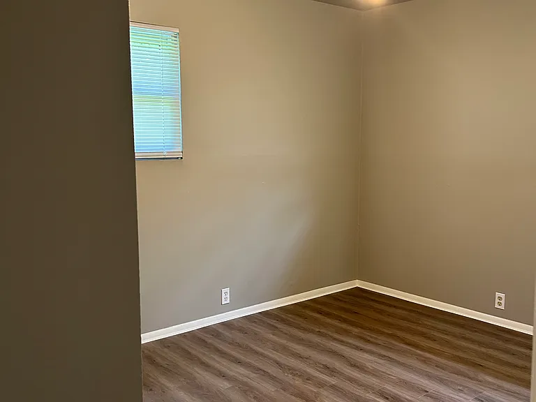 2333 S Main St — Photo 5