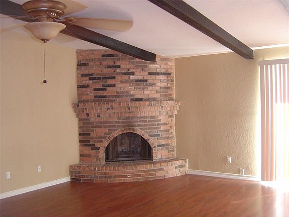 4th image of 3714 N Creek Cir