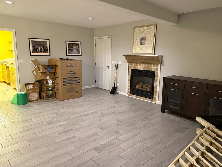 228 Maple Dr — Photo 2