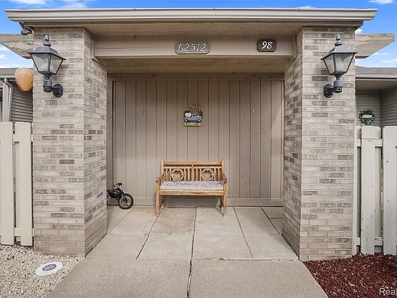 2nd image of 62512 Raleigh Ct Unit 4