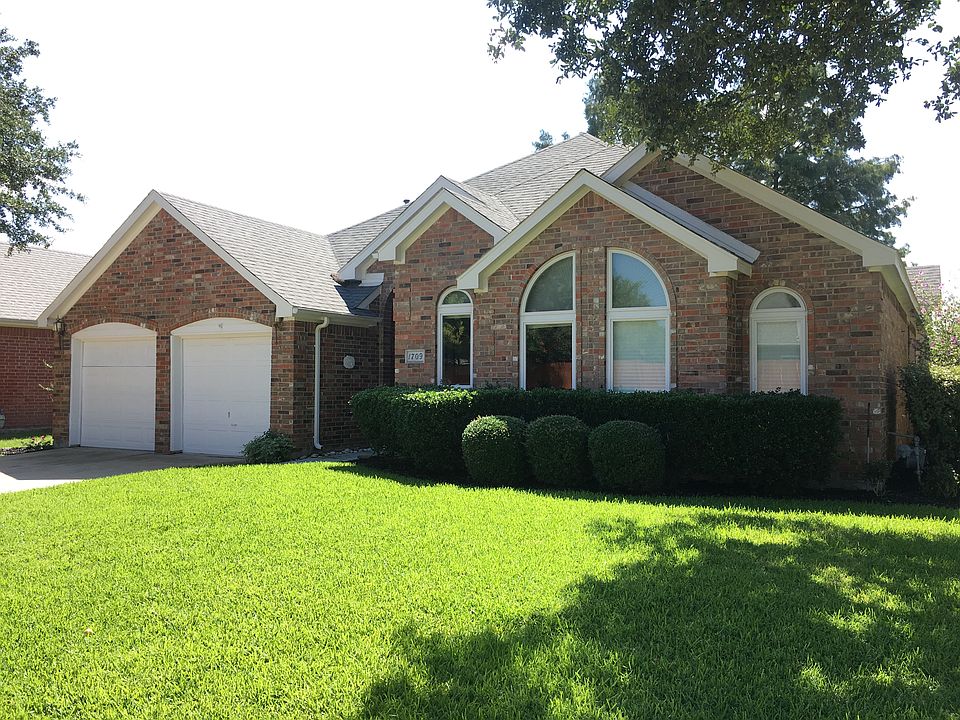 1st image of 1709 Bershire Ct