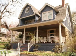 90 Pilgrim Rd, Carnegie, PA 15106