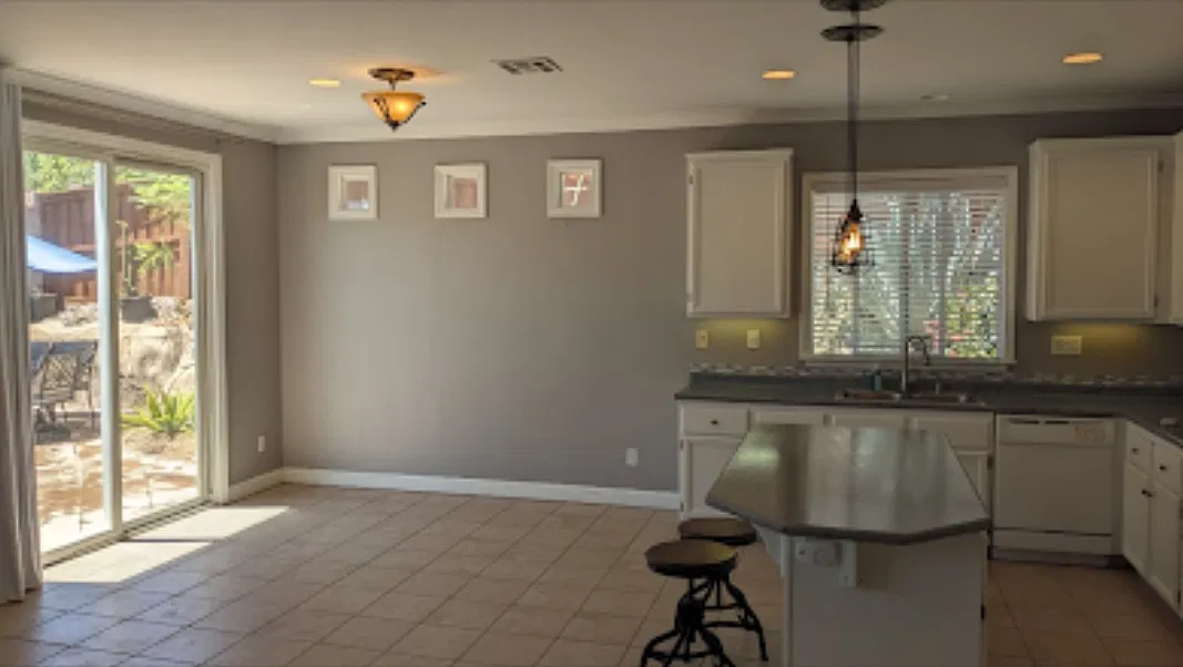 3 bed, 1551 sqft, $2,995 — Photo 3