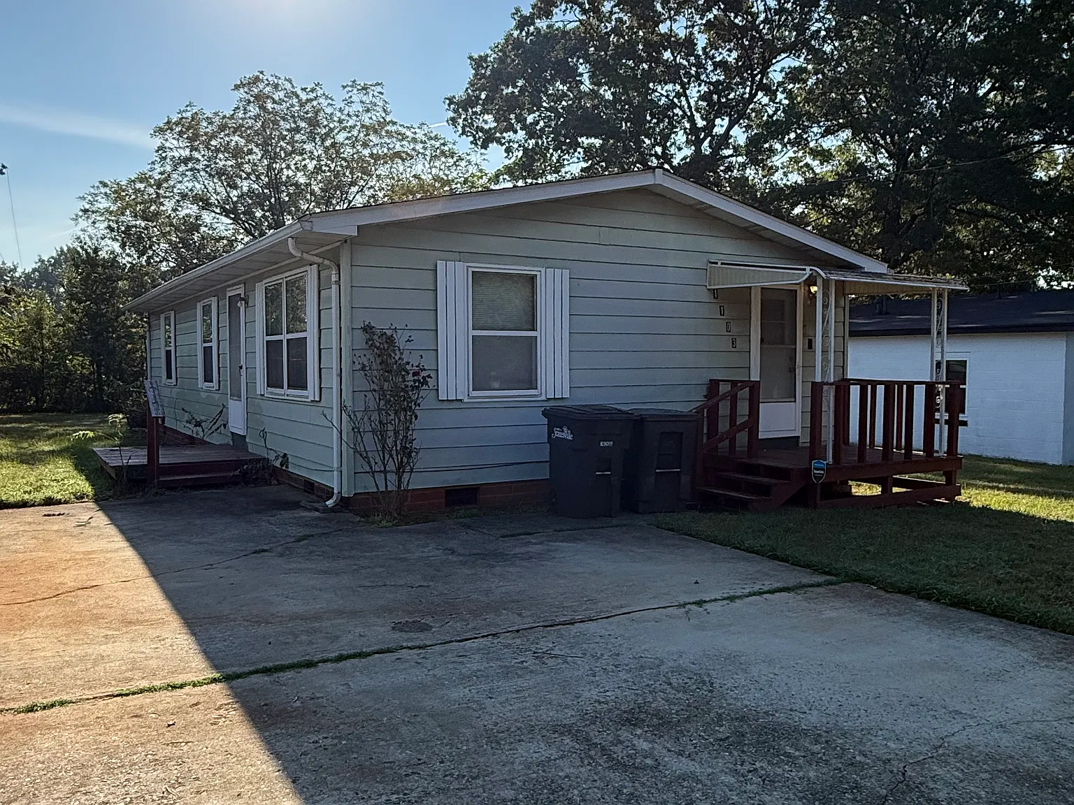 3 bed, 1080 sqft, $1,150 — Photo 1