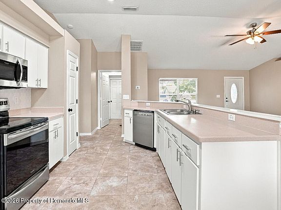 2nd image of 492 Aladdin Rd