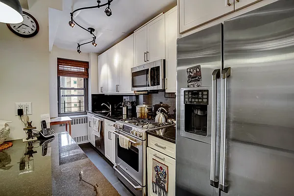 Rented by Compass | media 29