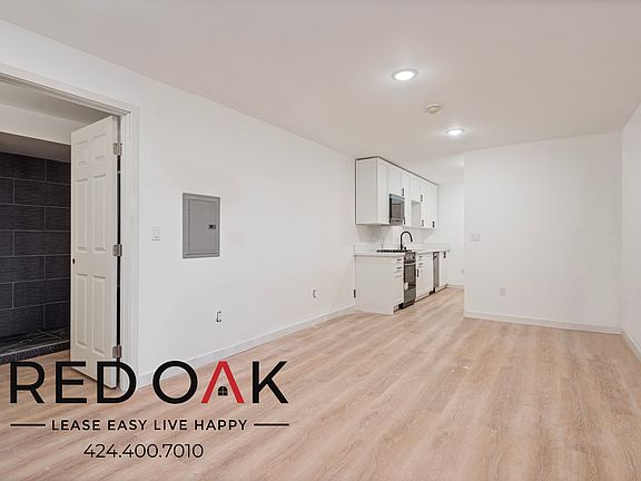 4th image of 510 1/2 E 97th St #21