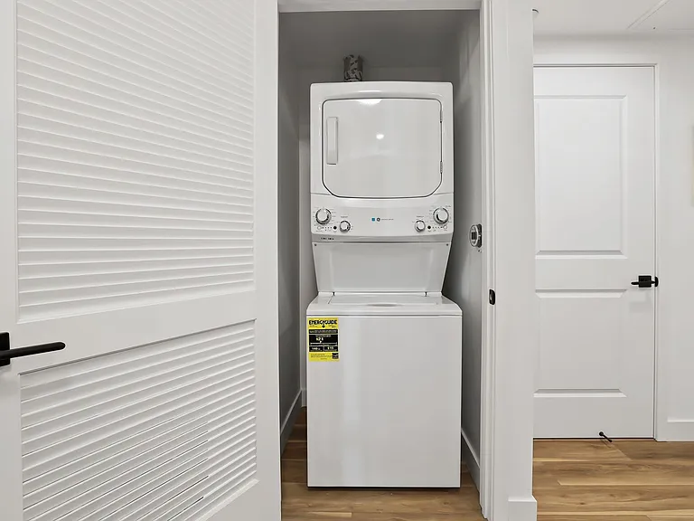 MODERNO La Granada Luxury Living — Photo 26