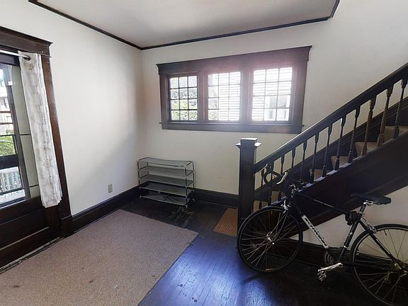 3rd image of 212 N 5th Ave #1