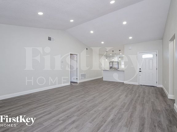4th image of 281 Chadworth Dr