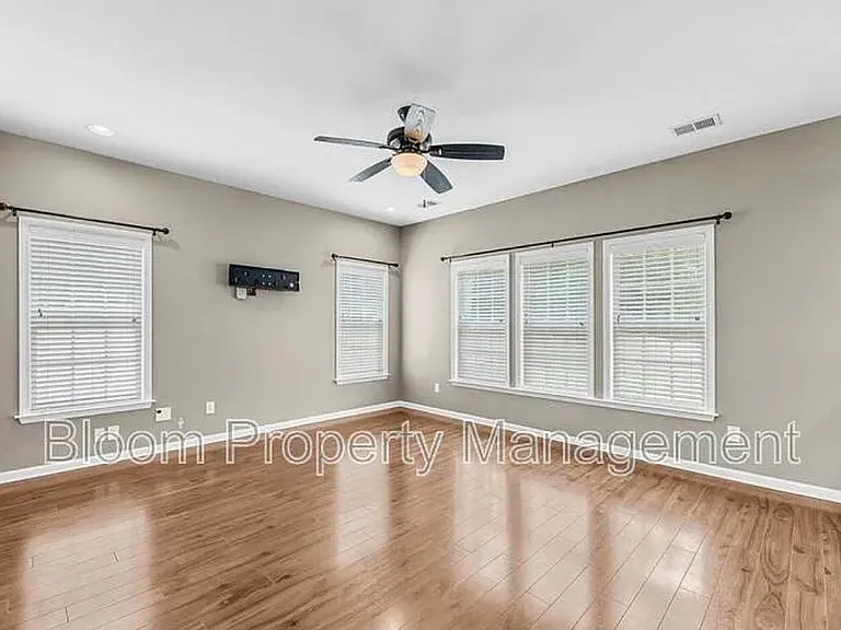 8423 Taylor Plantation Rd — Photo 23