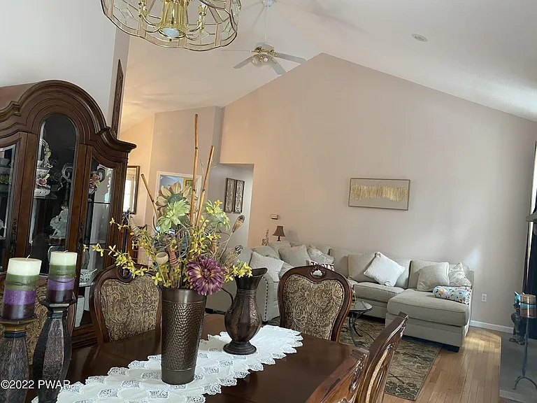 101 Pommel Dr — Photo 12