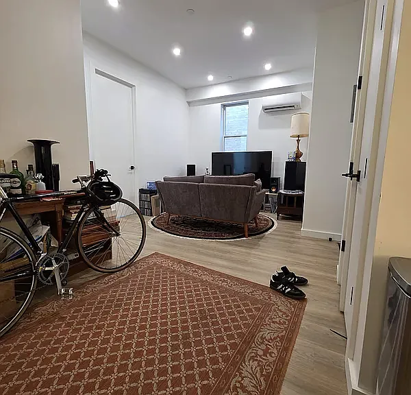 313 Linden St #2B — Photo 1