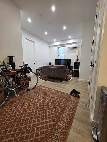 313 Linden St #2B Photo 1