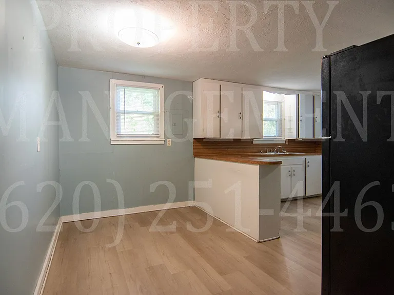 118 W Jackson St — Photo 18