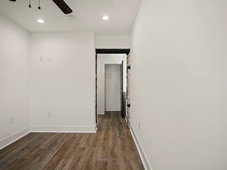 2706 E Somerset St — Photo 13