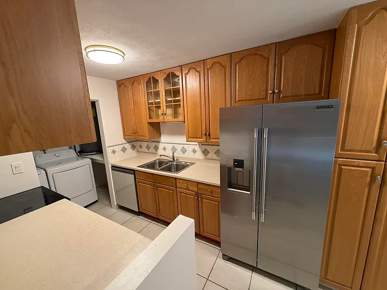 815 SW 14th St #815 — Photo 5