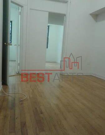 3rd image of 51 Saint Marks Pl APT 1