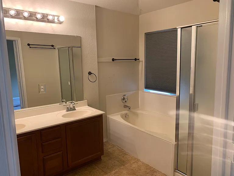 6725 Mundo Dr — Photo 23