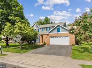 12098 Long Lake Dr, Owings Mills, MD 21117