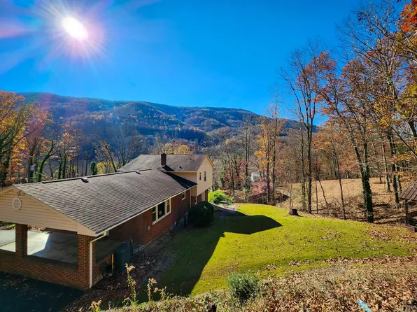 112 Heatherton Dr, Covington, VA 24426