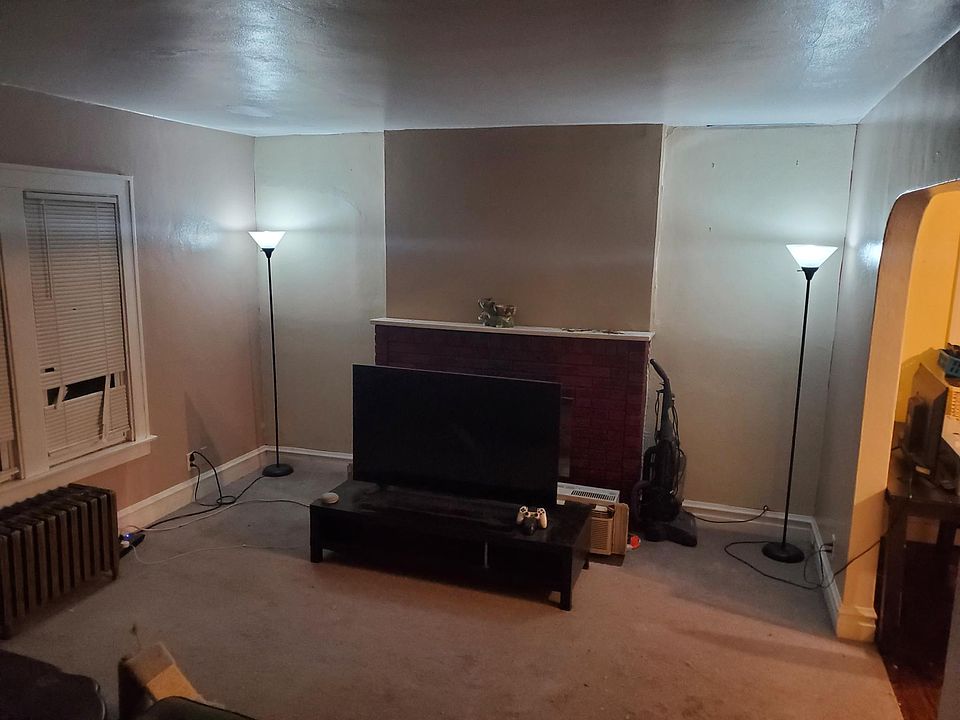 1st image of 1601 Hyde Park Ave #2