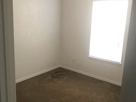 5th image of 1136 Landsdale Ln