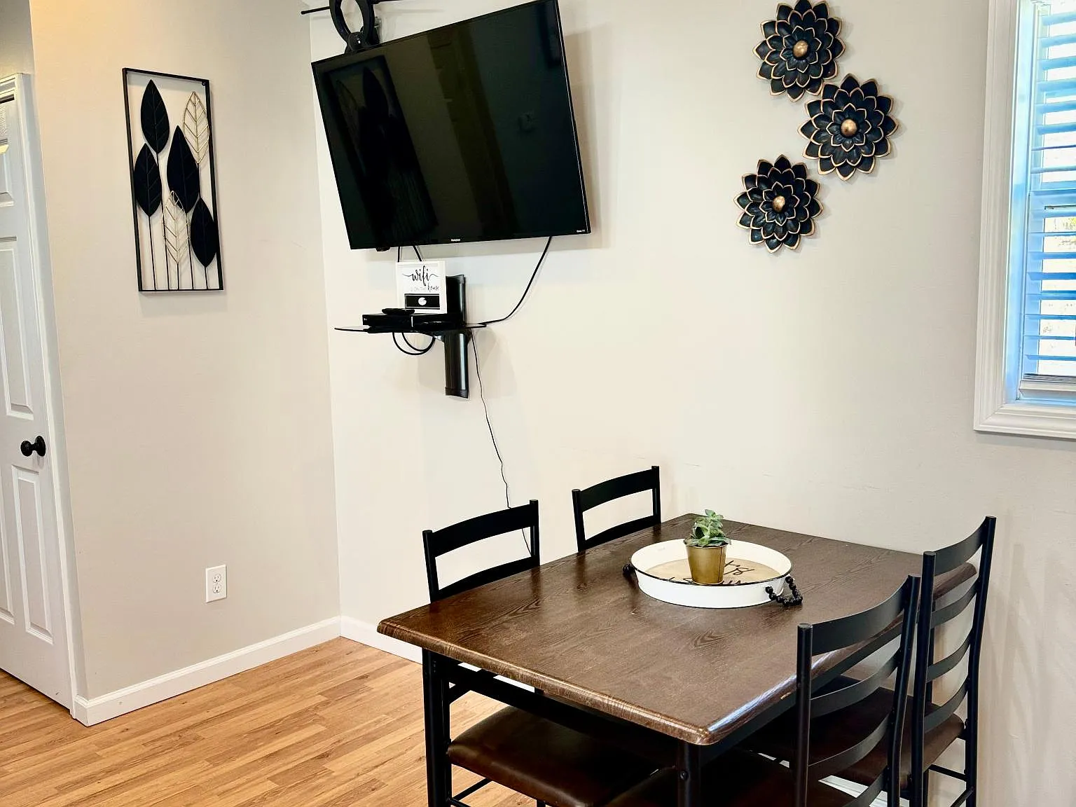 1 bed, 850 sqft, $1,495 — Photo 4