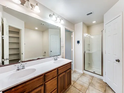3605 Chapel Hill Ln #3605 Photo 1