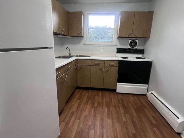 138 Store Ave #2